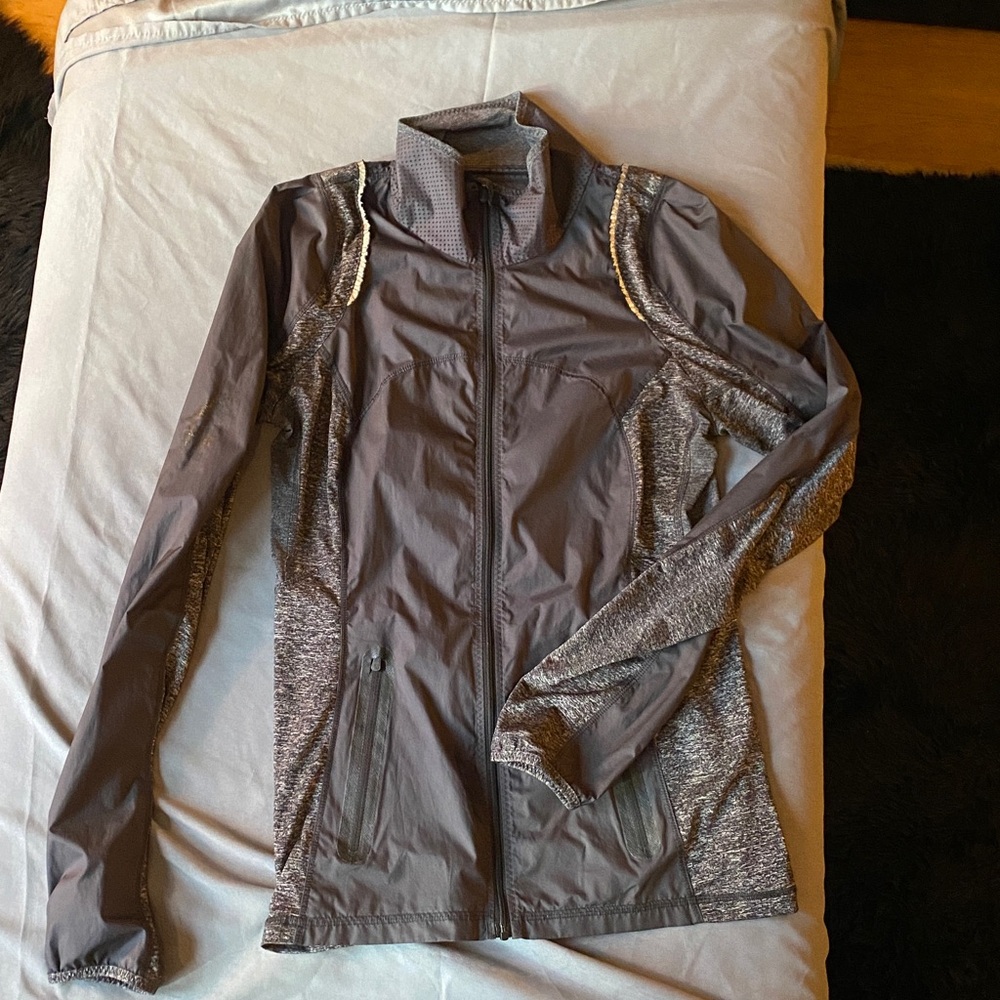 Lululemon black and Gray Full-Zip Athletic Jacket super light like a windbreaker
